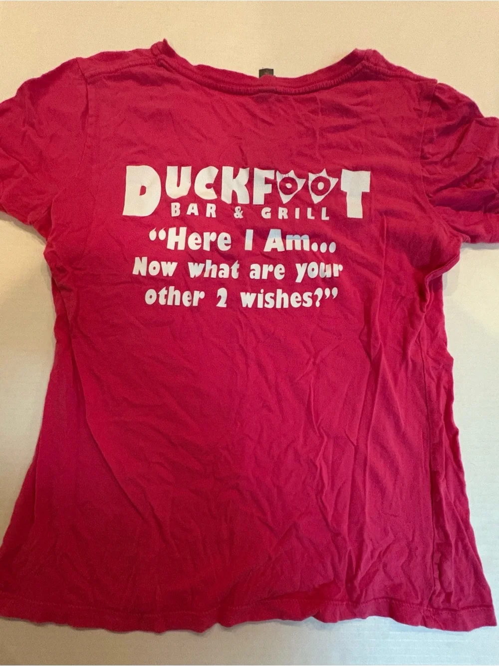Duckfoot Short Sleeve V-Neck Tee in Raspberry Pink
